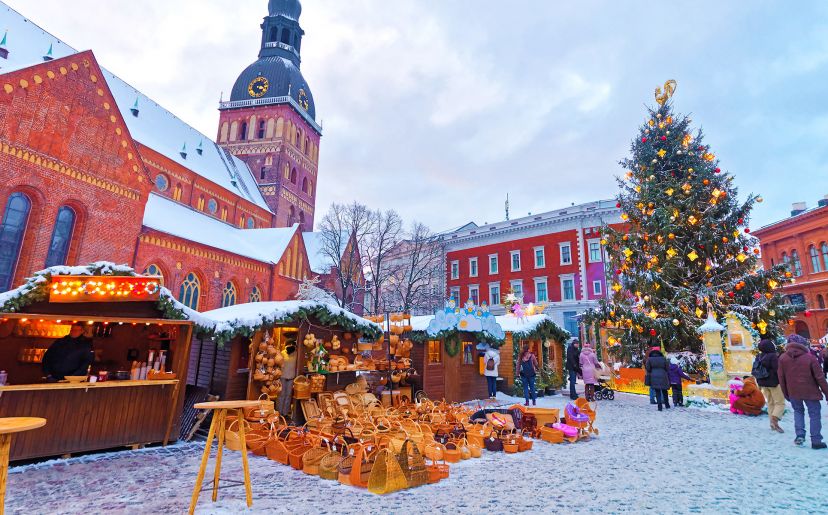 sh_319149503-Riga-Christmas-Market-EDIT-2000x1200.jpg